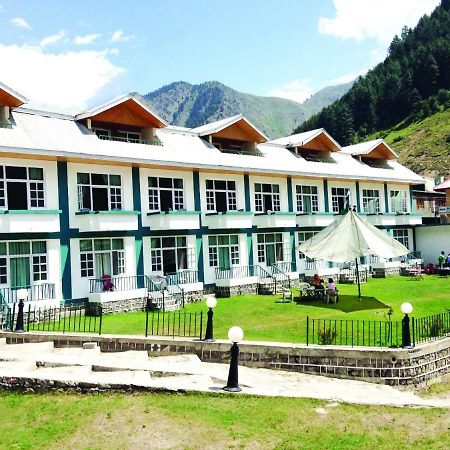 Pine Top Hotels Naran Esterno foto