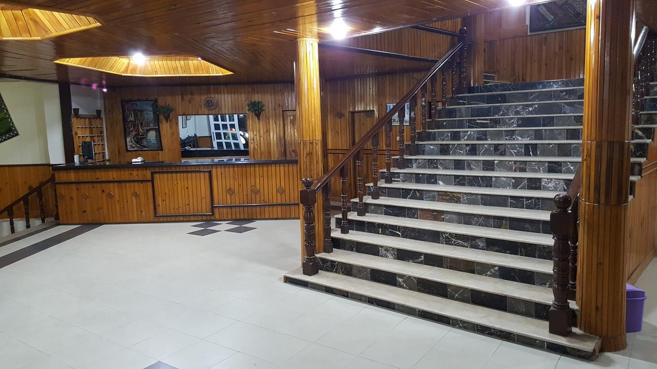 Pine Top Hotels Naran Esterno foto