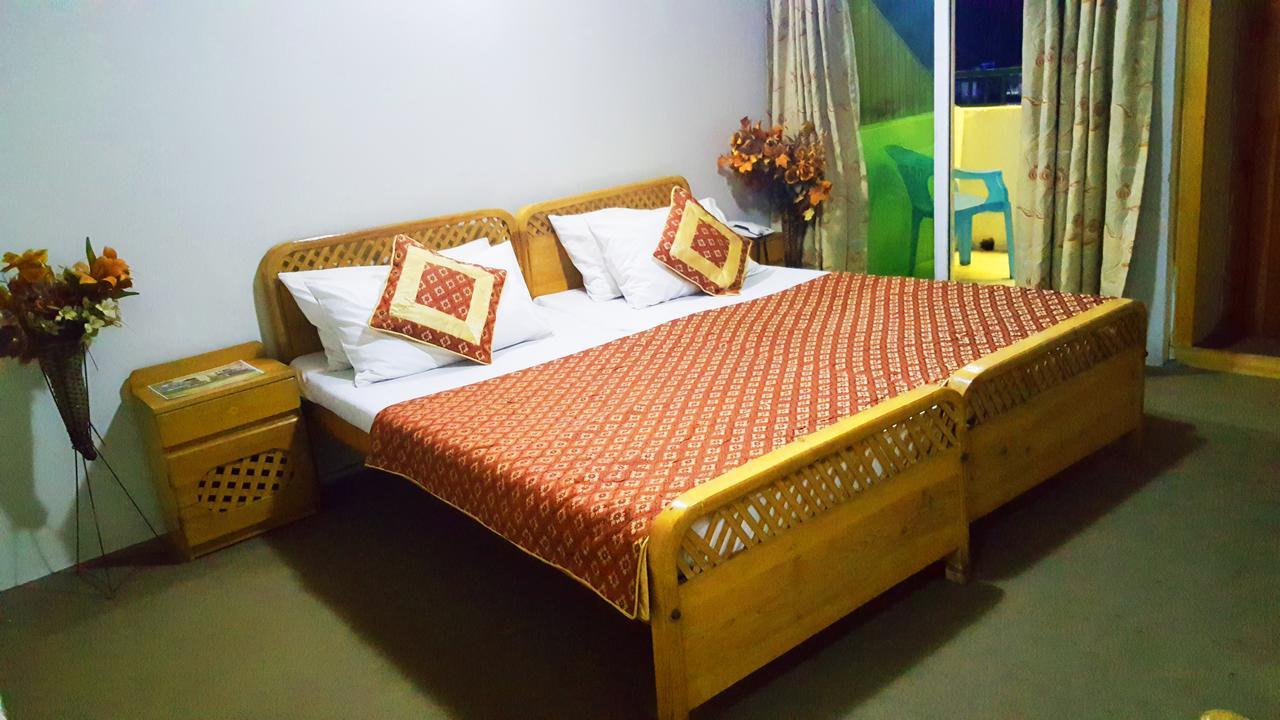 Pine Top Hotels Naran Camera foto
